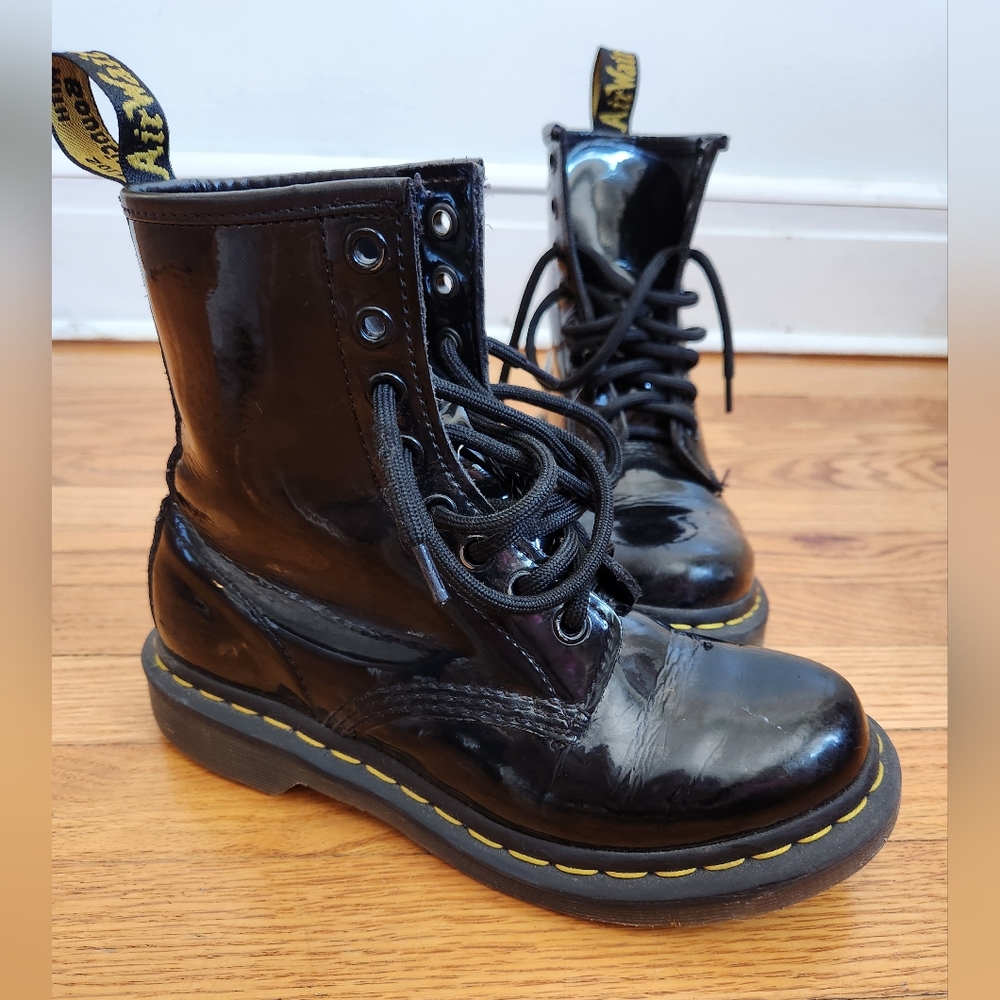 DOC MARTENS black genuine patent leather 1460 boots women's size 5